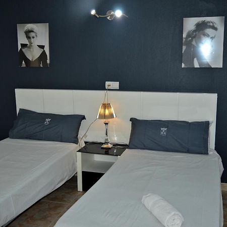 Apartamentos De Las Heras مدينة إيبيزا المظهر الخارجي الصورة